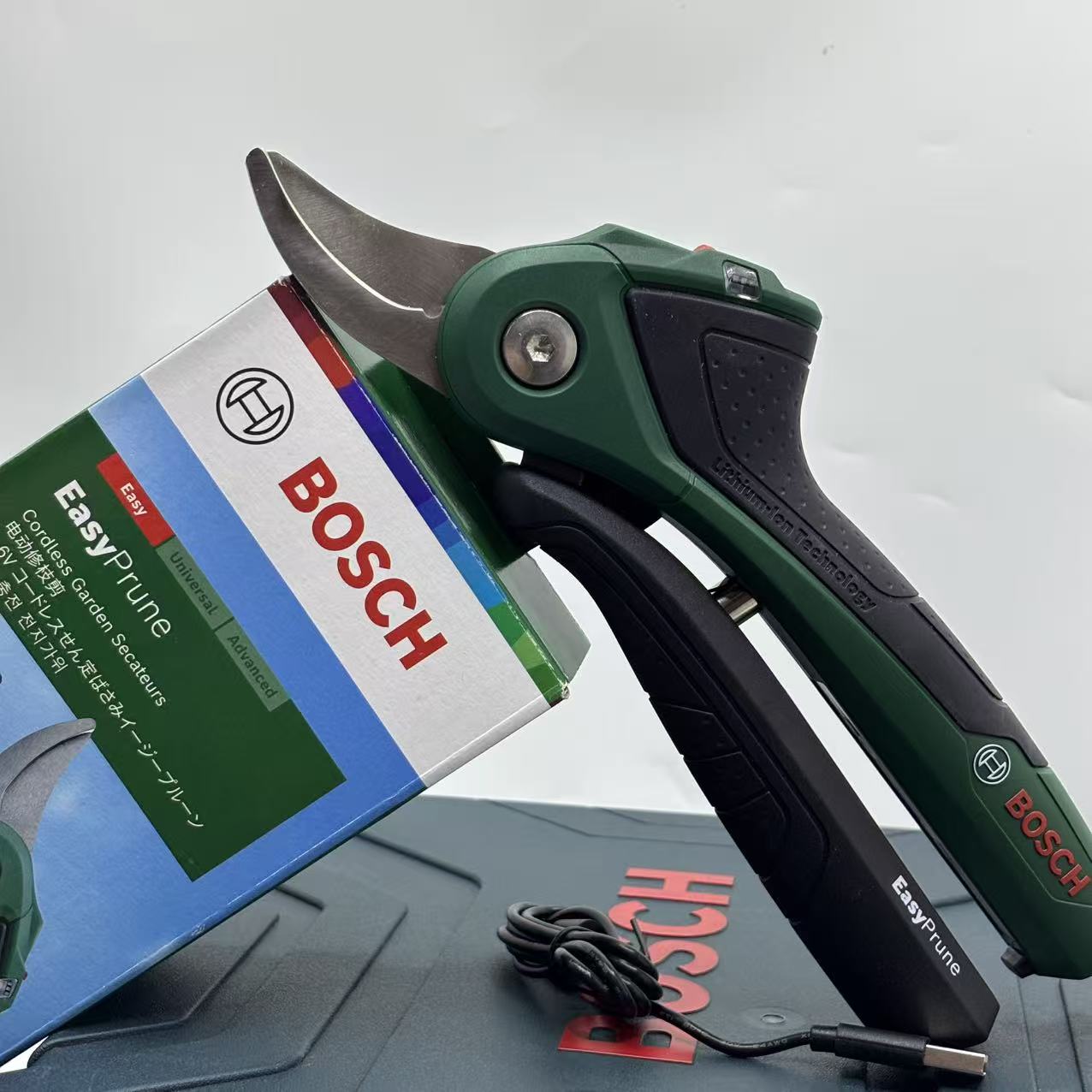Gunting Pangkas Pohon Pintar T - Smart Garden Bosch ulasan dan harga